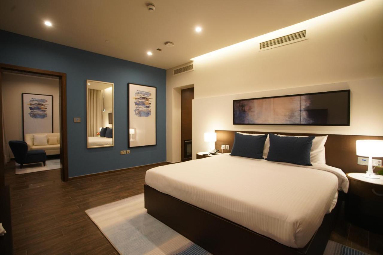 C - Hotel And Suites Ad Dawhah Esterno foto