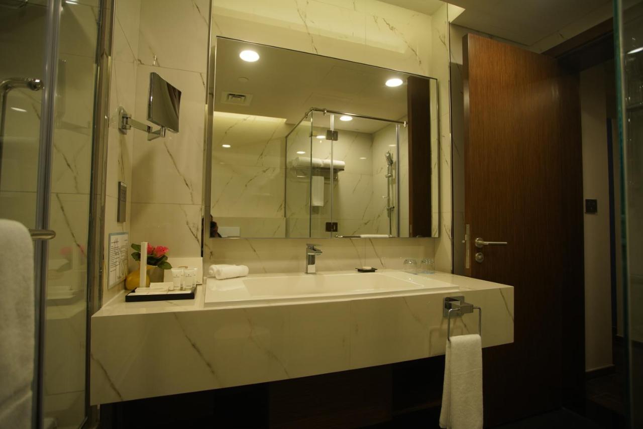 C - Hotel And Suites Ad Dawhah Esterno foto